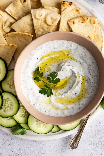 Easy 5-Minute Tzatziki Sauce Without Cucumber