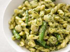 Pasta with Pesto, Potatoes, and Green Beans