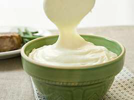 French Mashed Potatoes with Cheese and Garlic (Aligot)