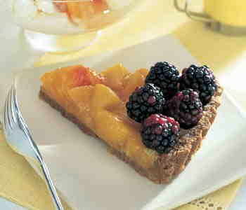 peach and blackberry tart with oatmeal-cookie crust