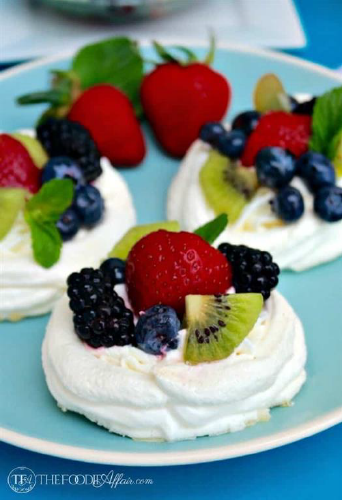 Pavlova Mini Nests