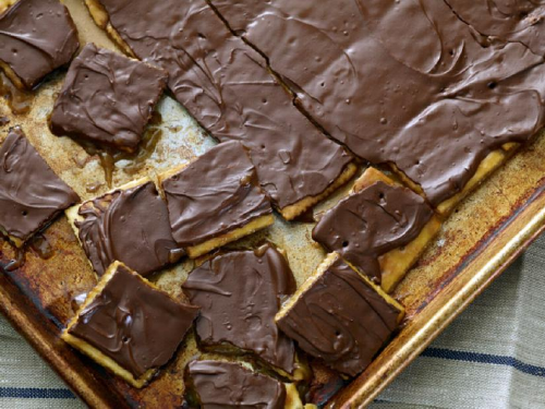 Sweet and Saltines | Trisha Yearwood