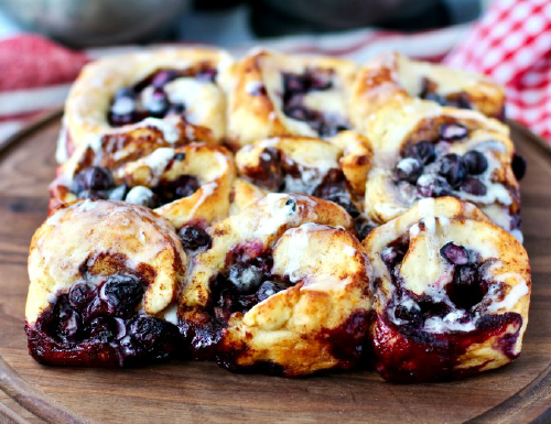 Blueberry Cinnamon Rolls (Make-Ahead)