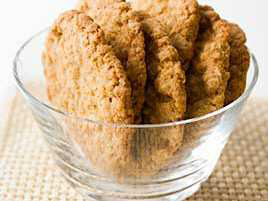 Thin and Crispy Coconut-Oatmeal Cookies
