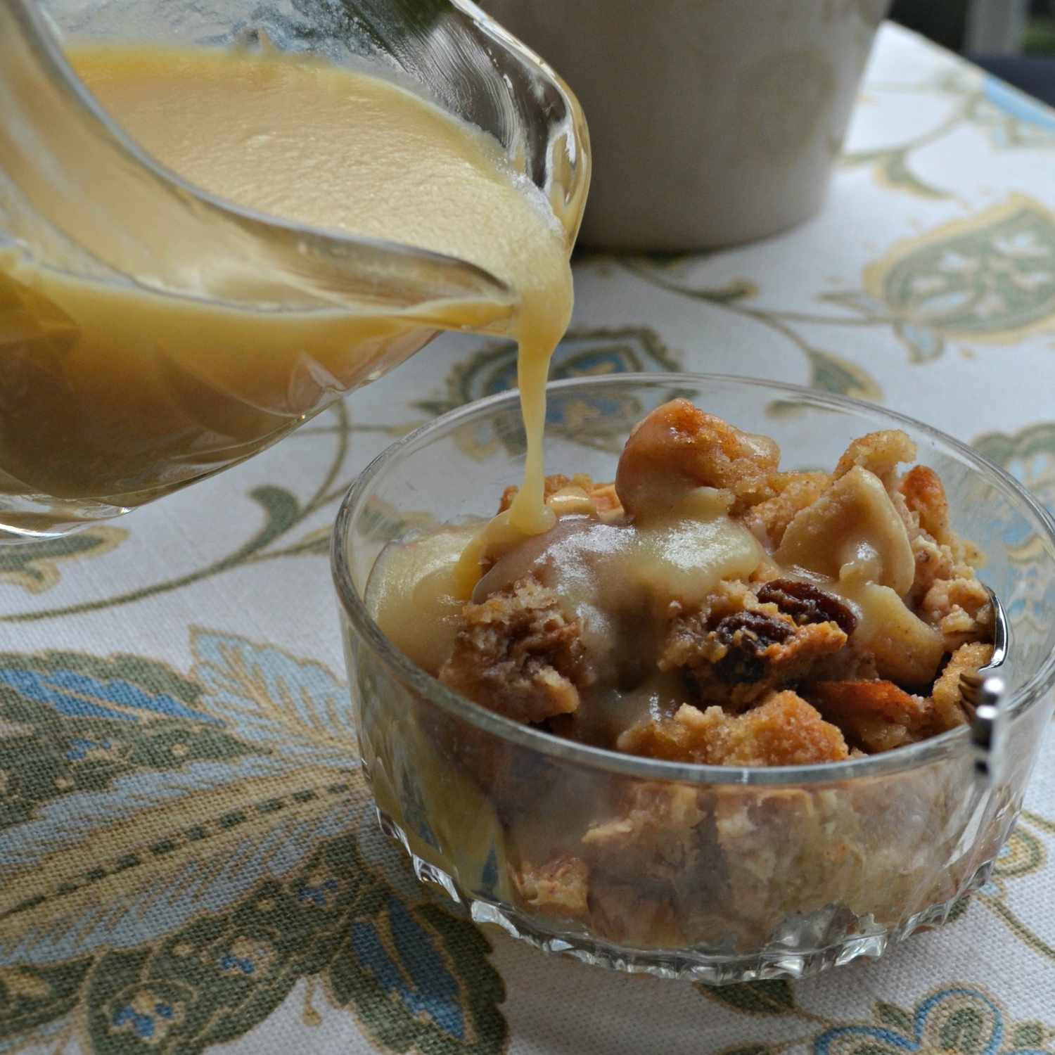 APPLE RAISIN BREAD PUDDING