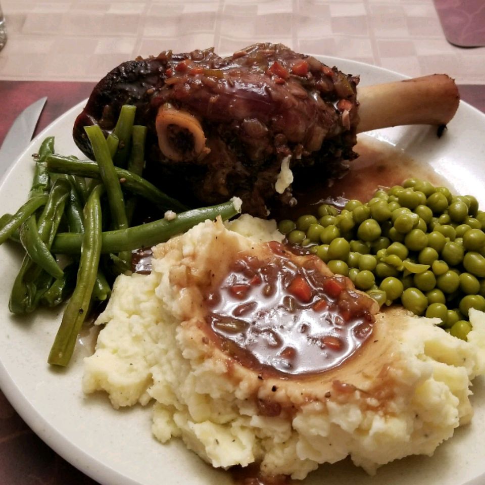 Braised Lamb Shanks With Garlic
