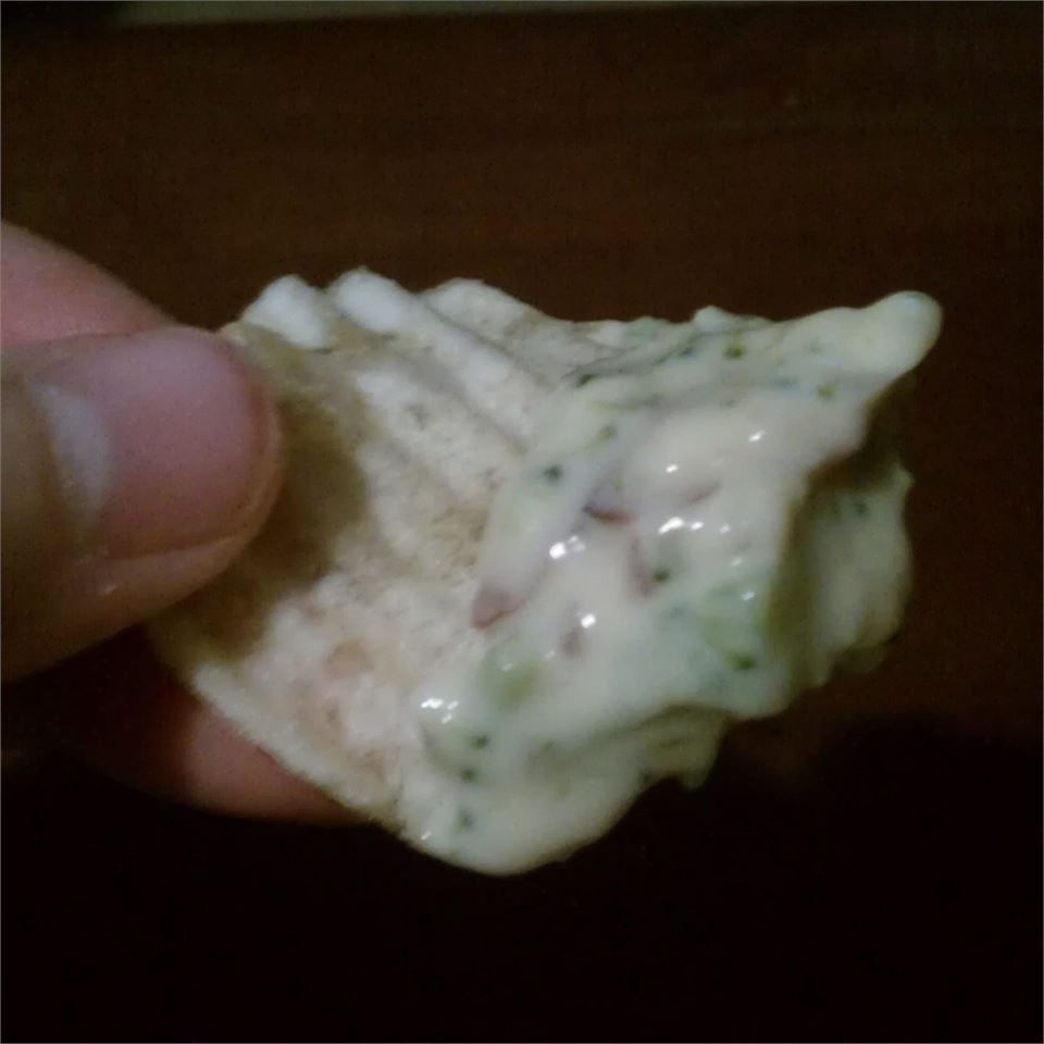Broccoli Florets With Dipping Sauce ?