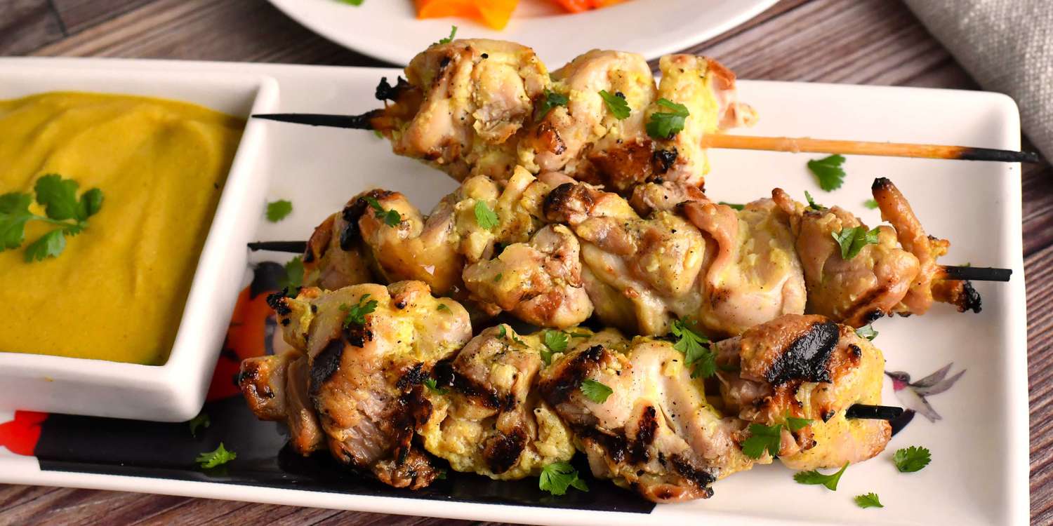 Chicken Sates With Peanut Dipping Sauce