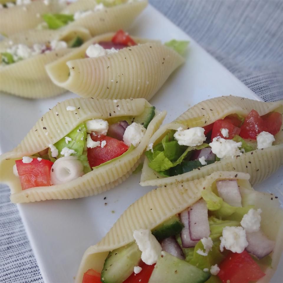 Chicken-stuffed Shell Salad