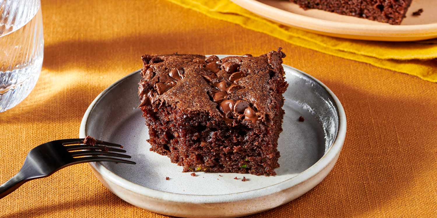 Chocolate Chip Applesauce Cake