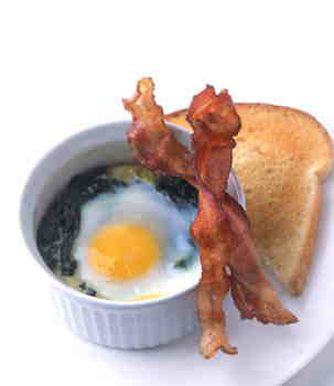 BAKED EGGS WITH SPINACH