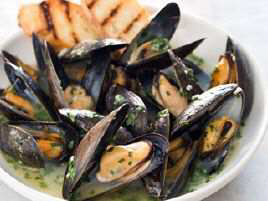 Oven-Steamed Mussels
