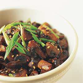 Sautéed Mushrooms with Garlic, Parmesan, and Bread Crumbs