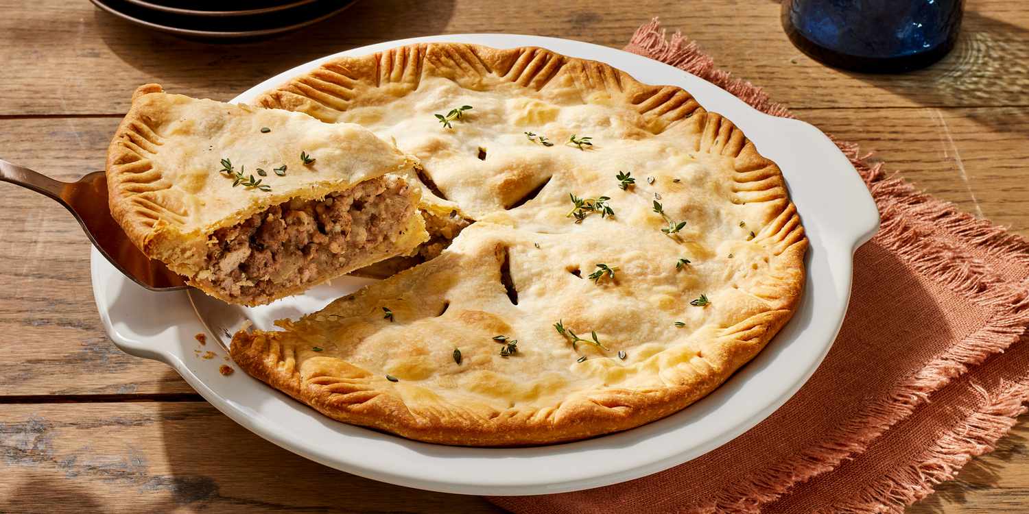 Ham-vegetable Salad in Cheese Puff