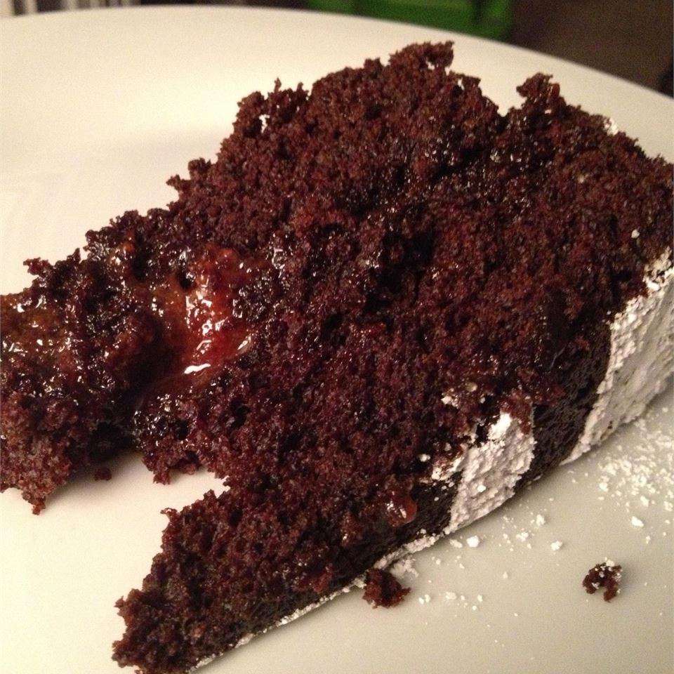 Lava Cake Filled with Caramel