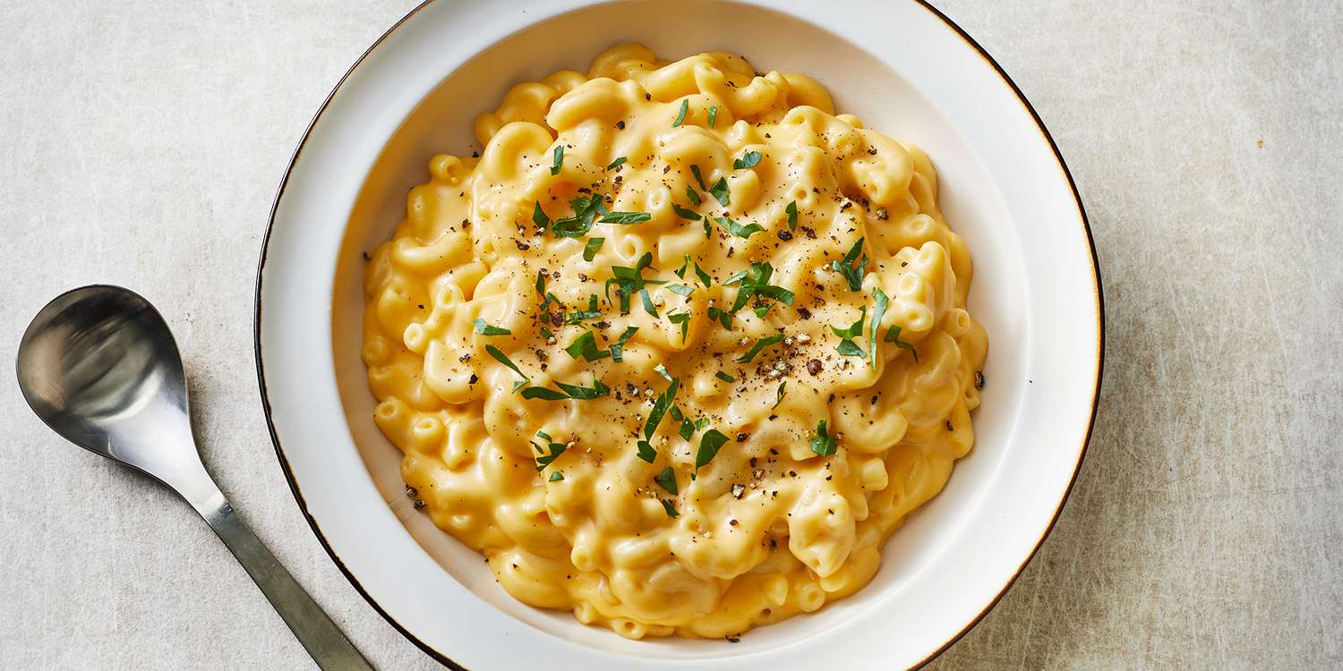 MUSTARD AND CHEESE CRACKERS