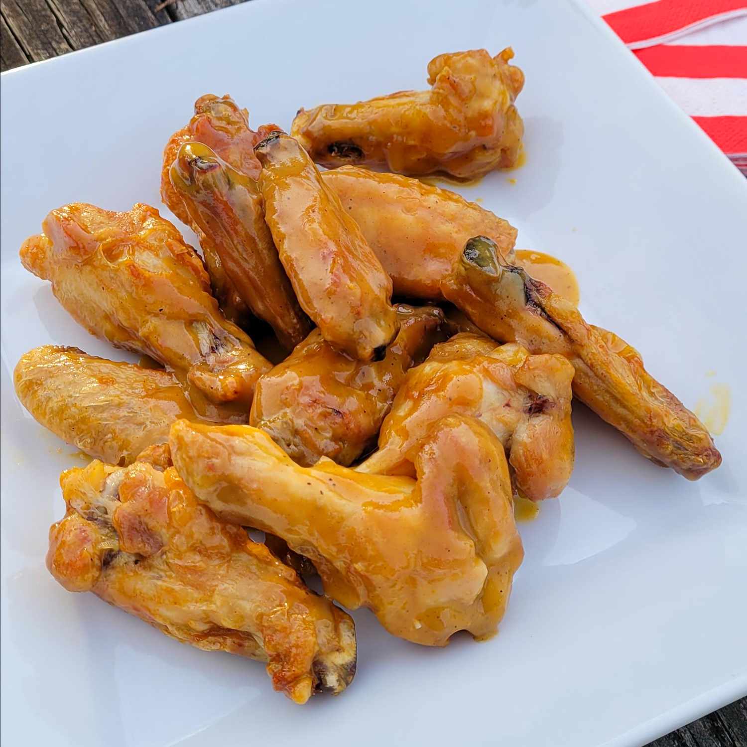 Mustard Crumb Chicken Wings With Dip