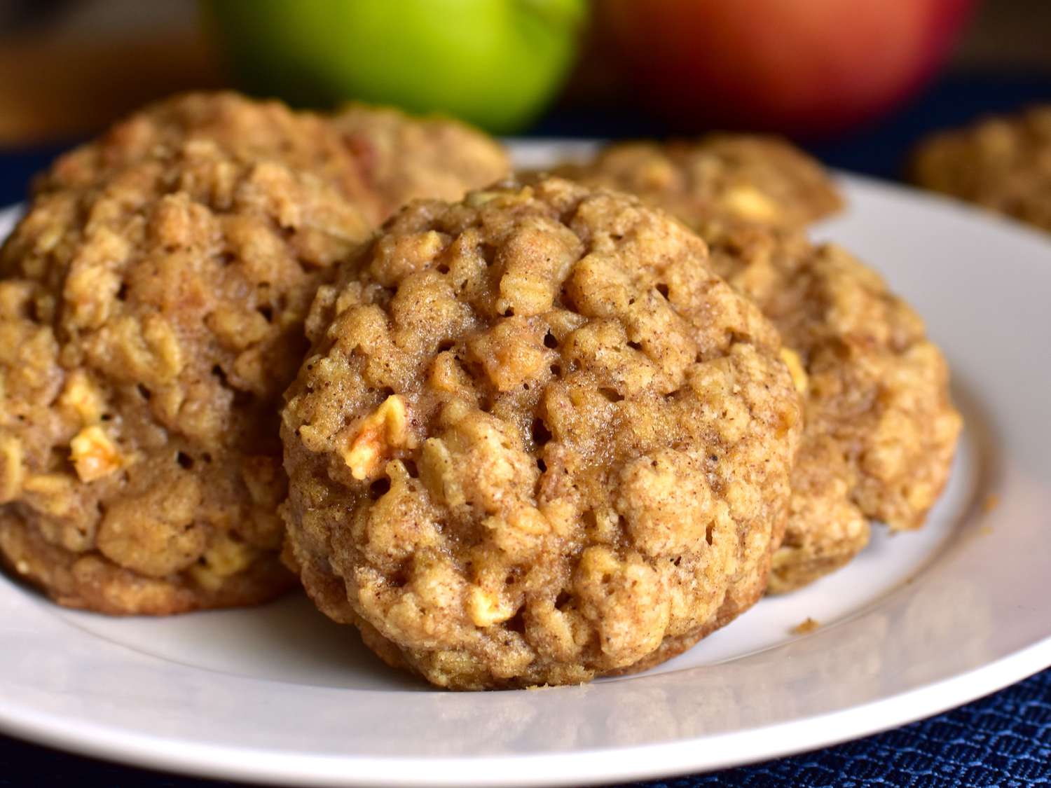 Old-fashioned Oatmeal With Apples, Raisins and Honey-toasted Walnuts 1