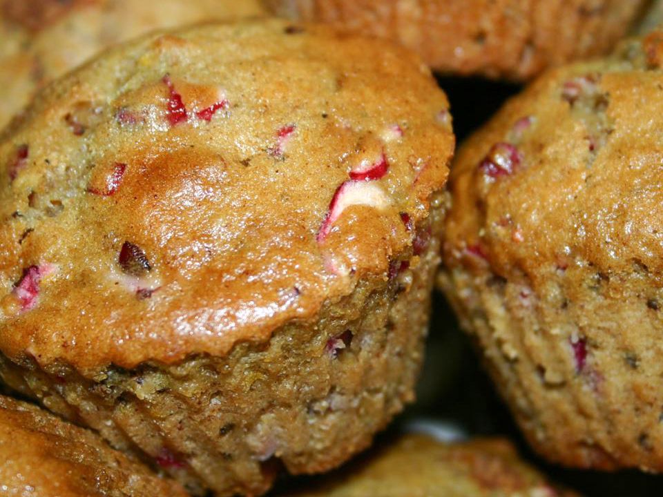 Refrigerator Applesauce Oatmeal Muffins