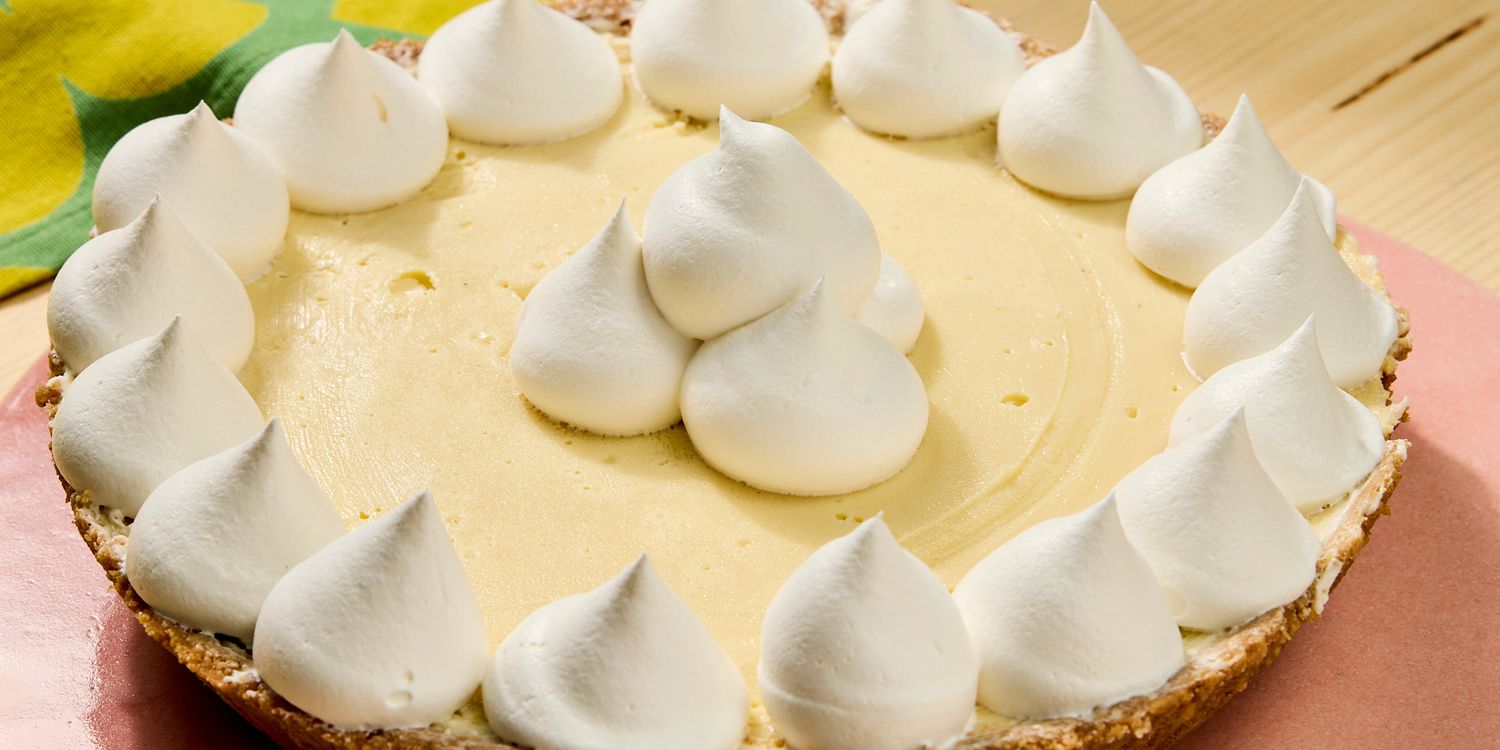 Stabilized Whipped Cream from| Sugar Geek Show